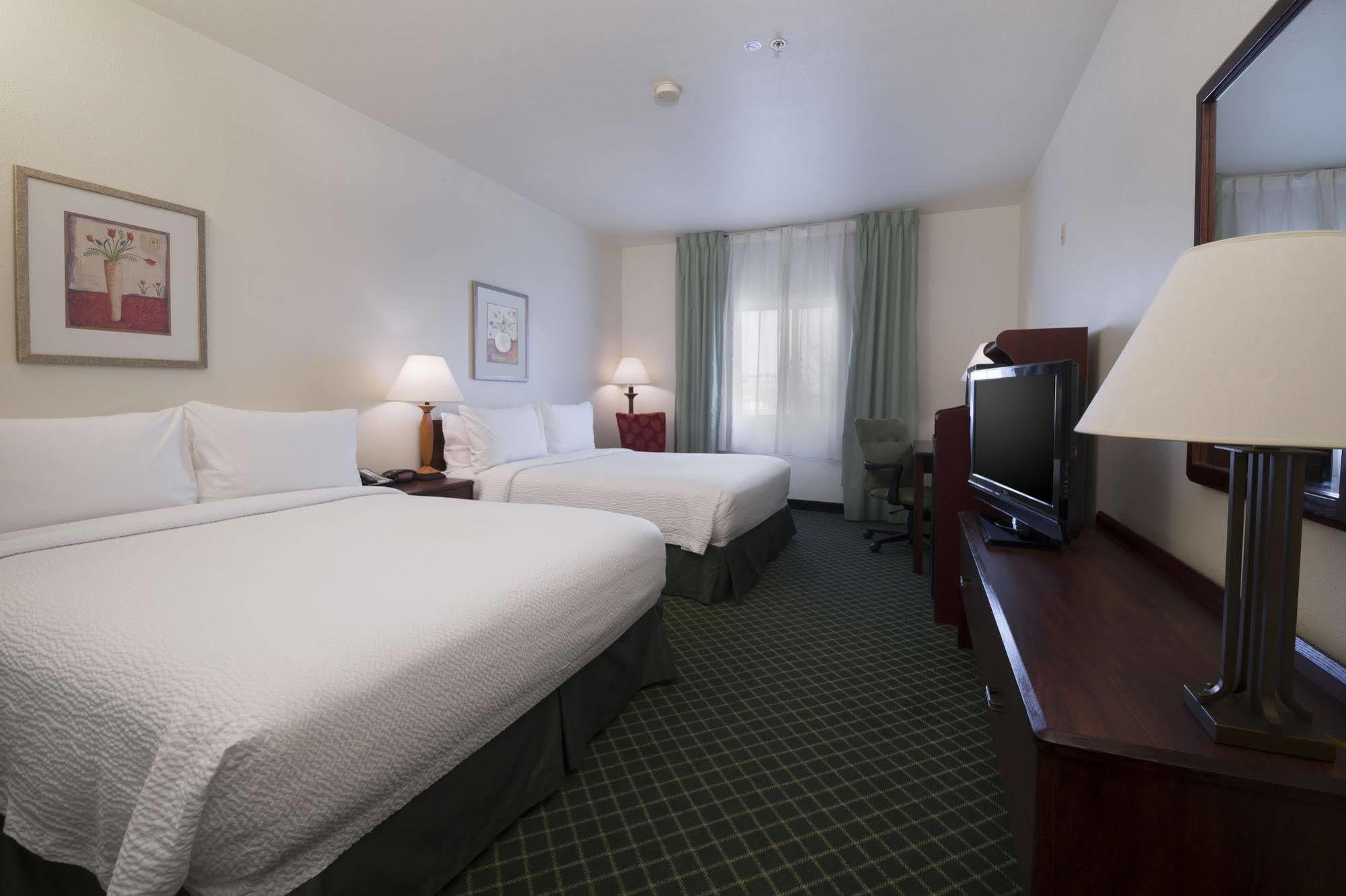 Fairfield Inn By Marriott Tracy Exterior photo